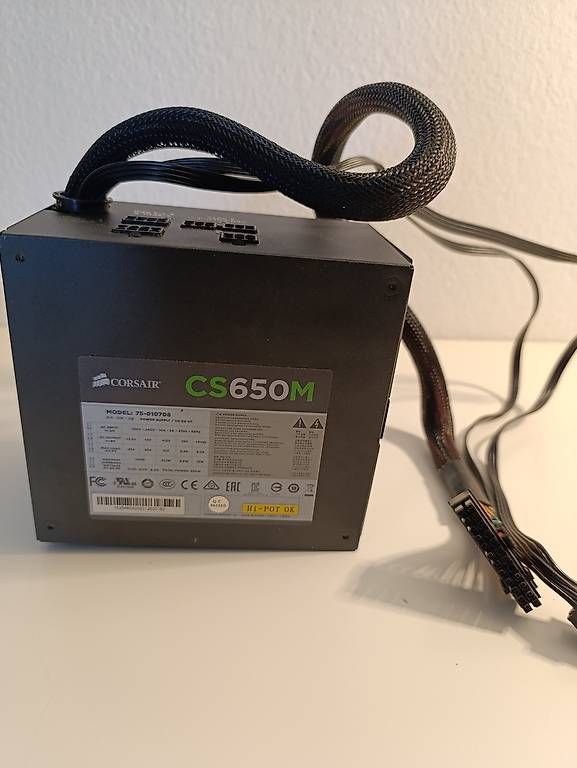Corsair Componenti elettronici: Corsair CS650M – Usato da Lausanne venduto da ber_qk5j