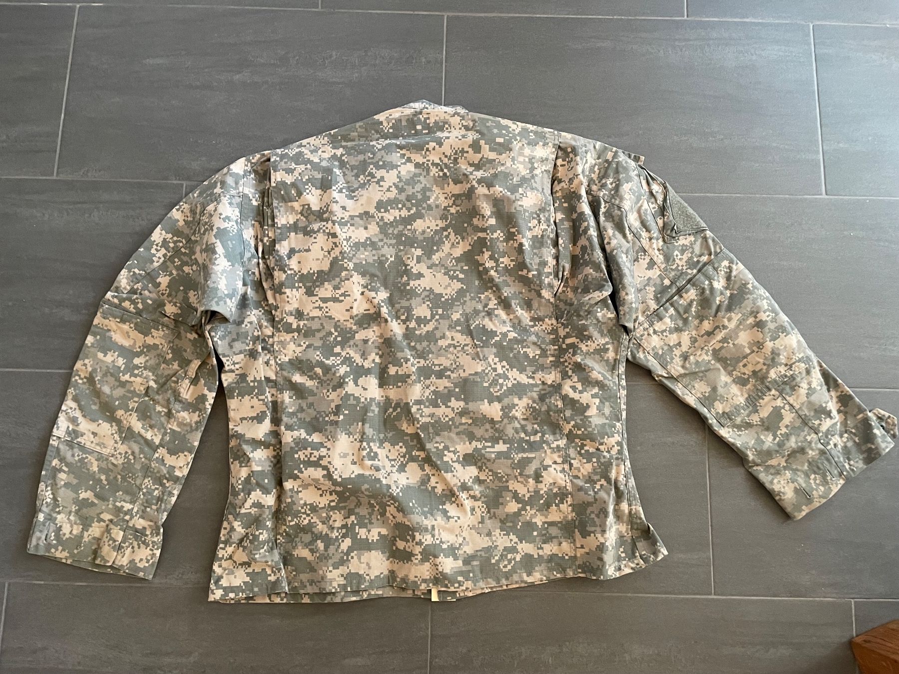 US Army Uniformen: Original US ACU Army Field Jacket  - Digital Camo – Gebraucht aus Oberbütschel von Woodie2005 1