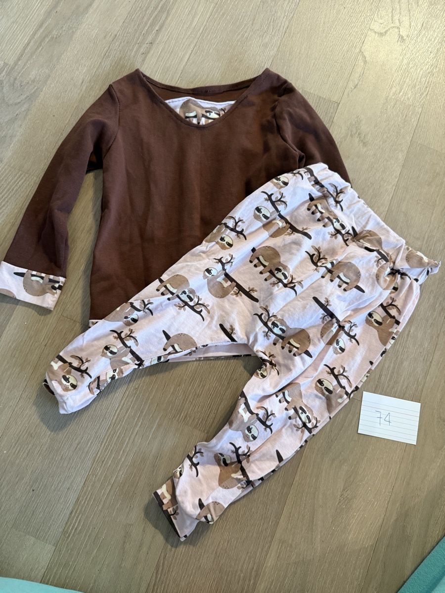 Pigiama & Simili: Süsser Faultier Pyjama Gr. 74 – Usato da Winkel venduto da zucchetti