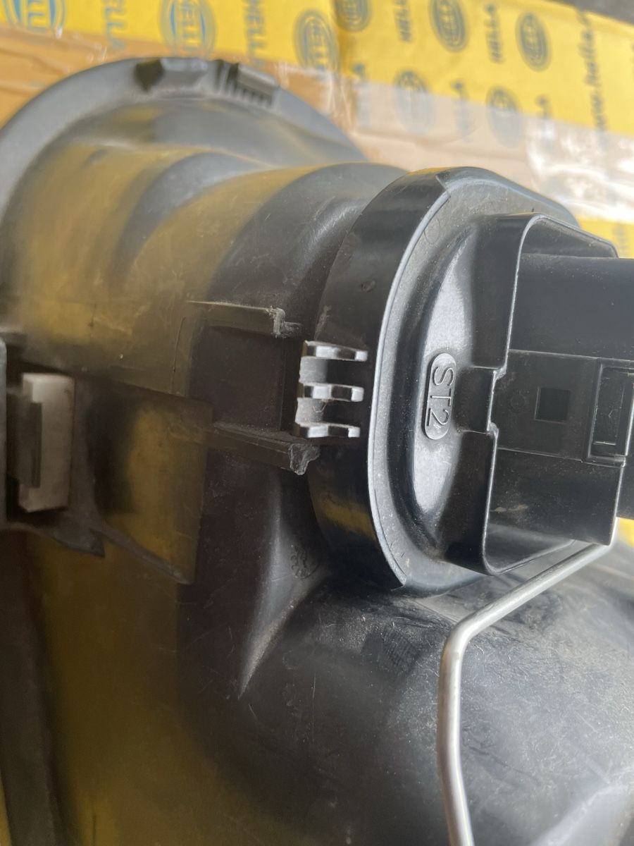 VW Fari: Phare avant pour VW Golf 4 IV, – Difettoso da Denges venduto da Ricautomotive 2