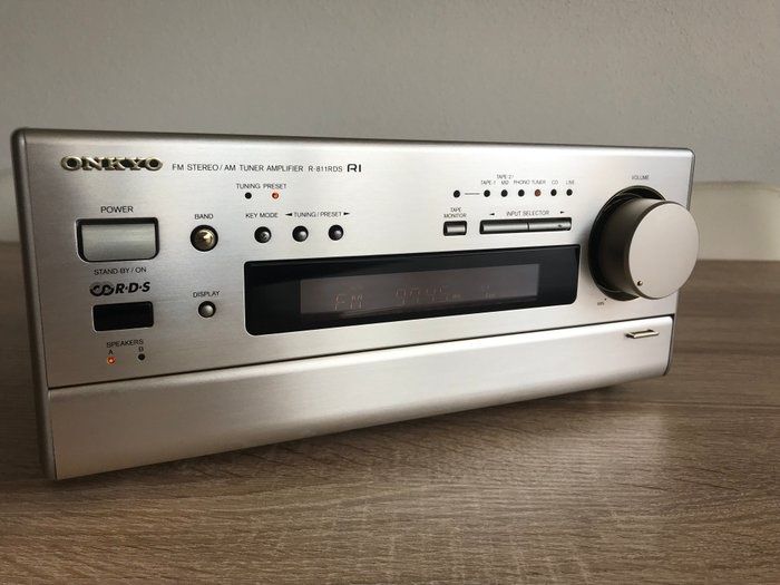 Onkyo Ricevitori: Onkyo R-811RDS Stereo Receiver champagner – Usato da Trimbach venduto da ELITA-5