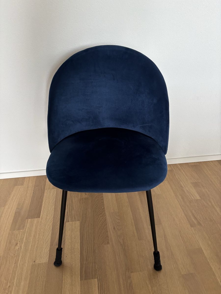 Stühle: 4 dining chairs in dark blue color  – Gebraucht aus Spreitenbach von 94l_9shv