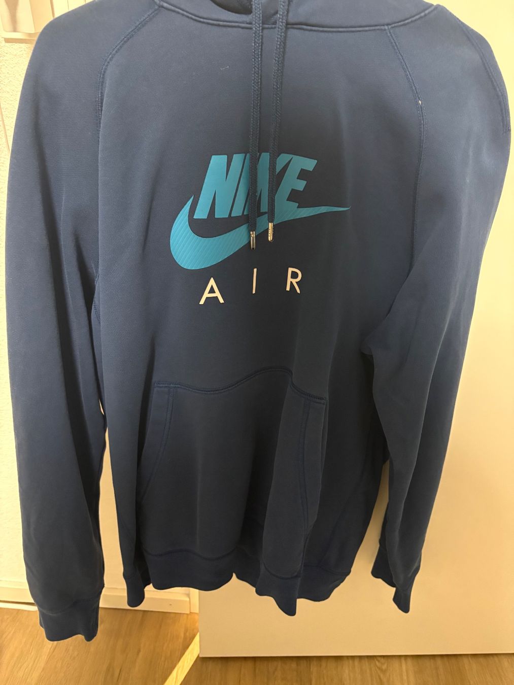 Nike Pulls & Sweat-shirts: Nike Pullover grösse L – D'occasion à Matzingen par dkl_6khr