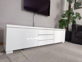 TV-Board weiss Hochglanz mit Gebrauchsspuren gebraucht