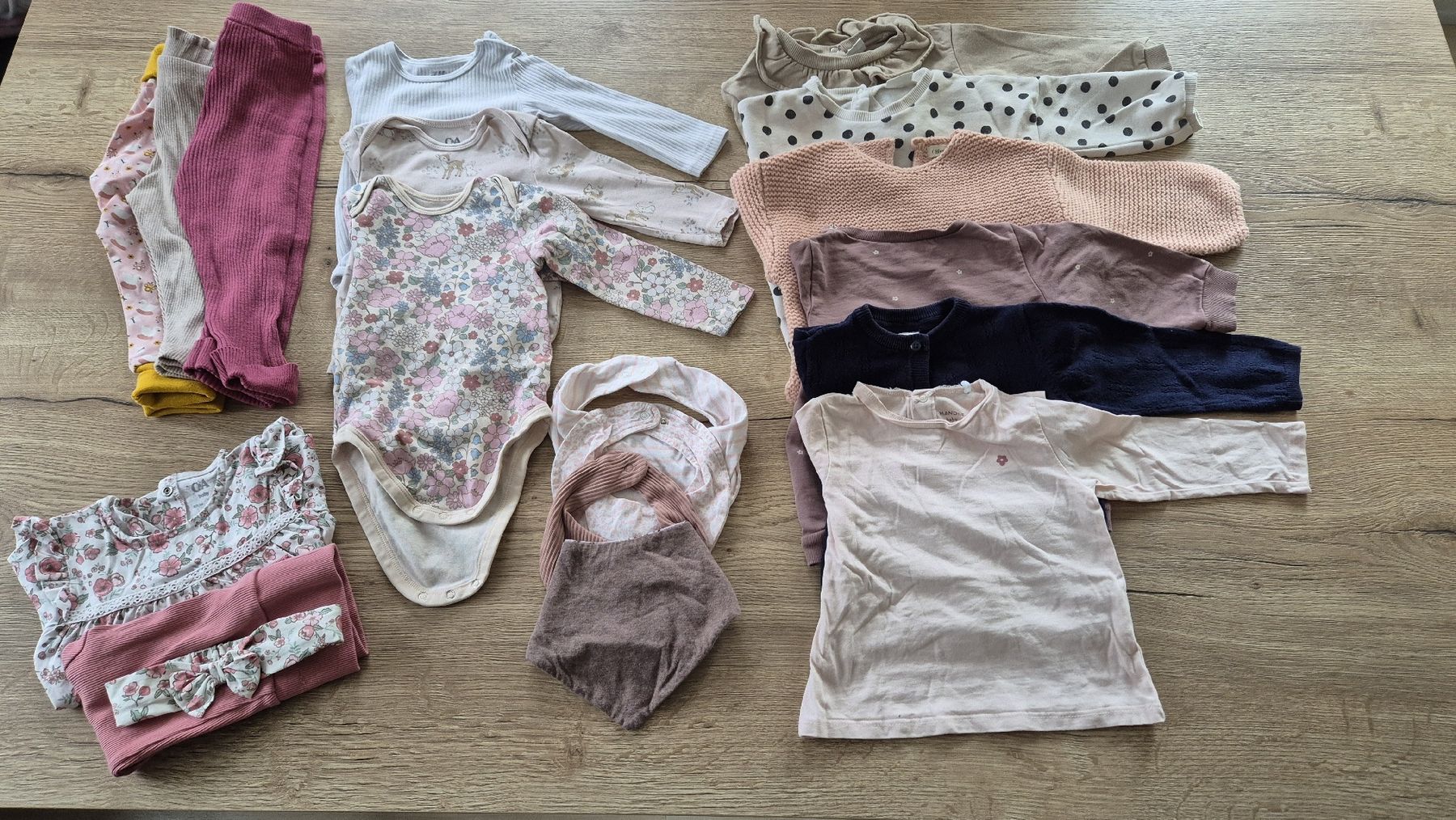 Lotti & Set di vestiti: Herziges Mädchenpaket Gr.80👚👧 – Usato da Reichenburg venduto da denise_13