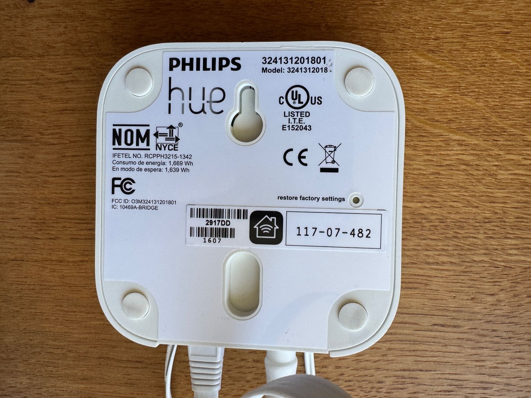 Philips Hub & Switch: Philips Hue Bridge – Usato da Gais venduto da oliverz 1
