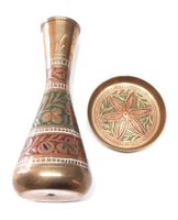 Vase aus ziseliertem Messing - Vase en laiton ciselé