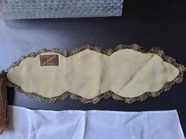 Schweizer Handarbeit Tischdecke Vintage