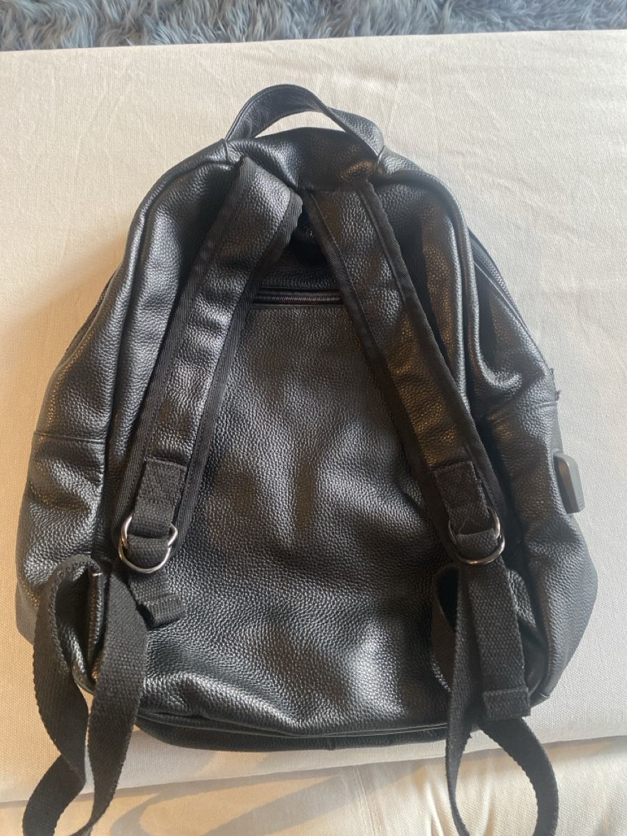 Zaini: Echtlederrucksack in schwarzer Kroko-Optik, NEU! – Nuovo (secondo la descrizione) da Bern venduto da YanickZ 2