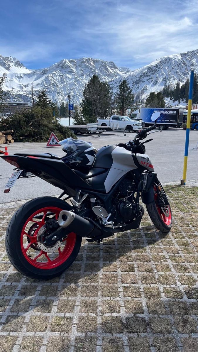 Yamaha Strada: Yamaha Mt 03 tiefergelegt – Usato da Chur venduto da hue_g2qg 2