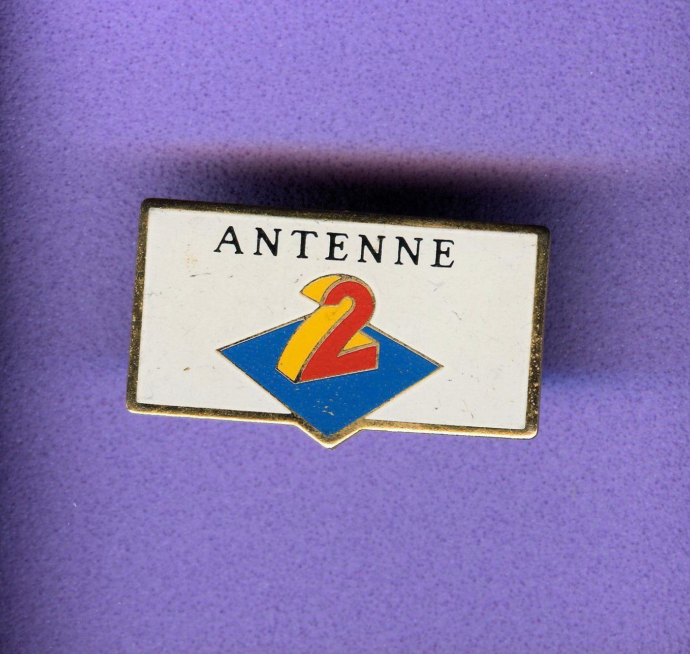 Placchette & Badge: ANTENNE 2 – Usato da Winterthur venduto da Sammleroase