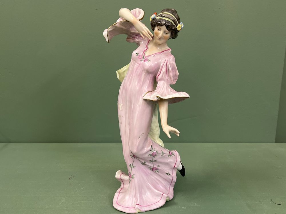 Porzellan Figur Frau Weiss