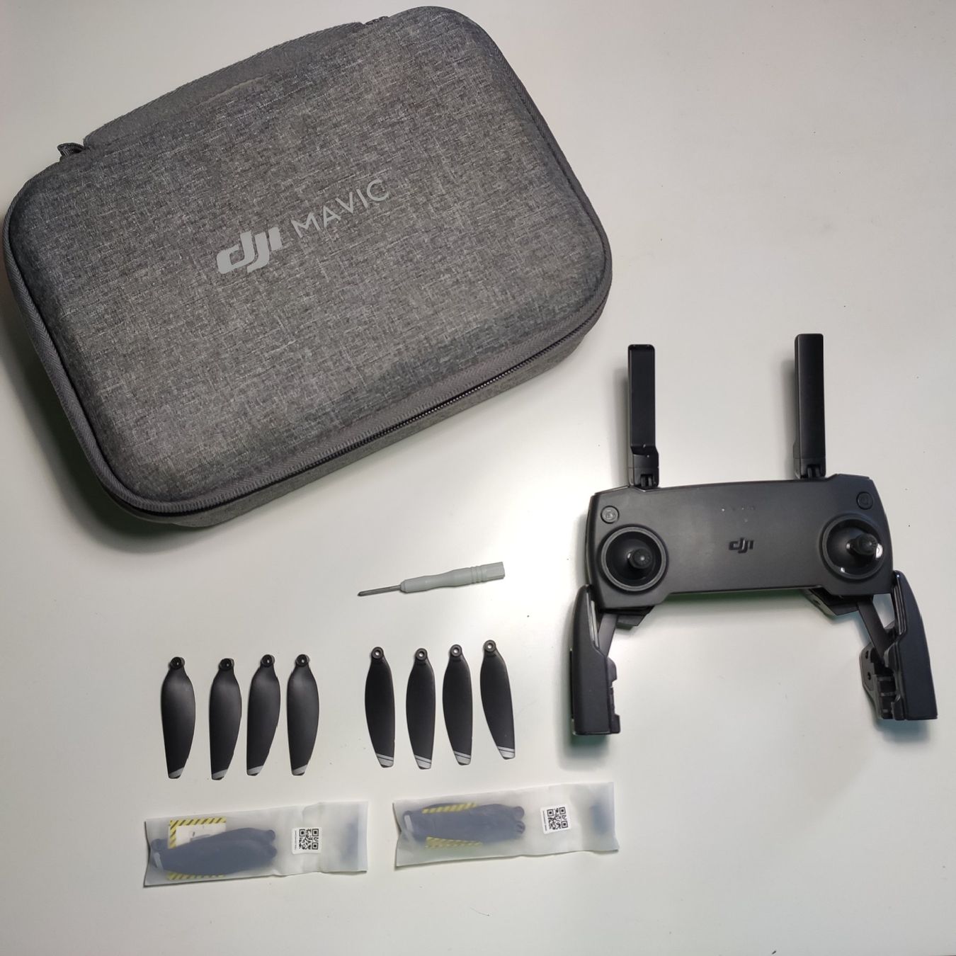 DJI Modellismo RC: DJI MINI 1 Controller+Zubehör (fast NEU/Original!) – Usato da Zürich venduto da Biedermann23
