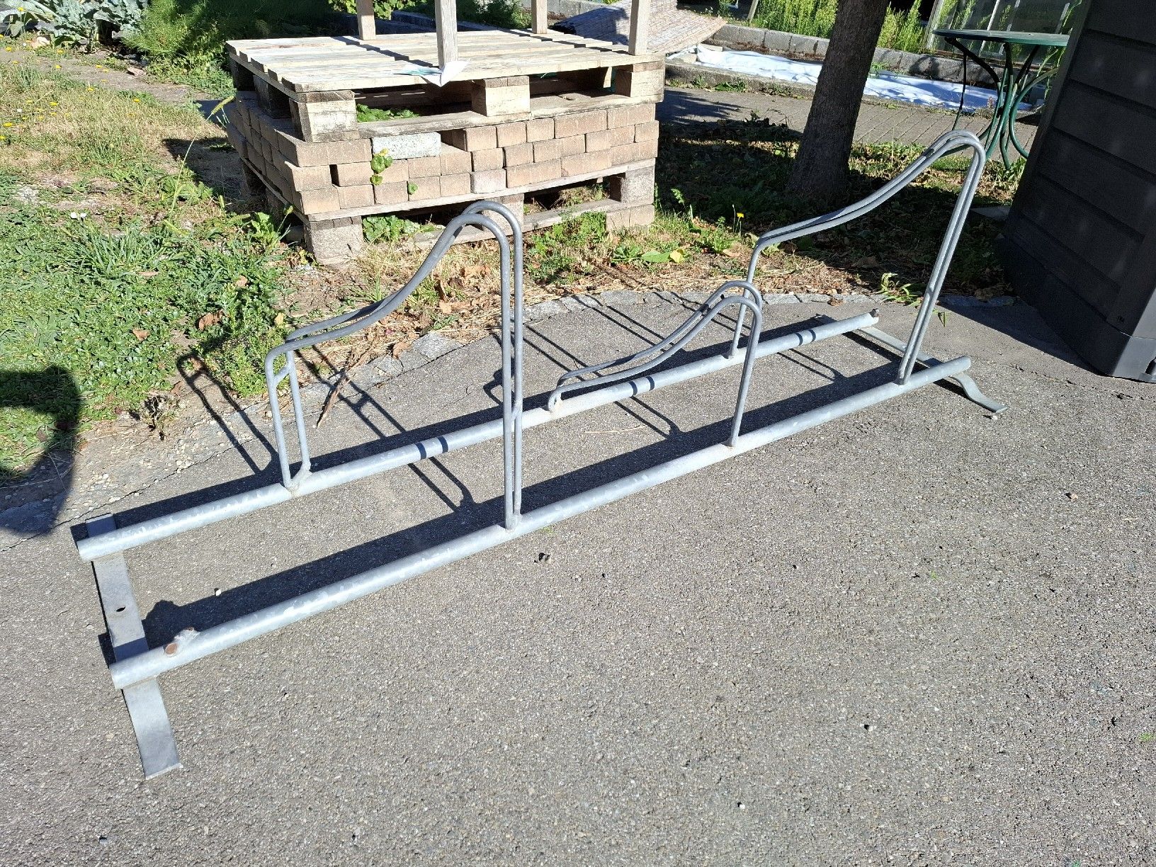 Cavalletti per biciclette: Velo Ständer – Usato da Busswil BE venduto da Binchenbeetli