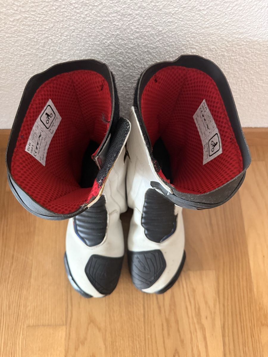 TCX Herrenschuhe: Oxo Motorradstiefel / Racing Boots Grösse 43 – Gebraucht aus Pfäffikon ZH von EliasFel 1