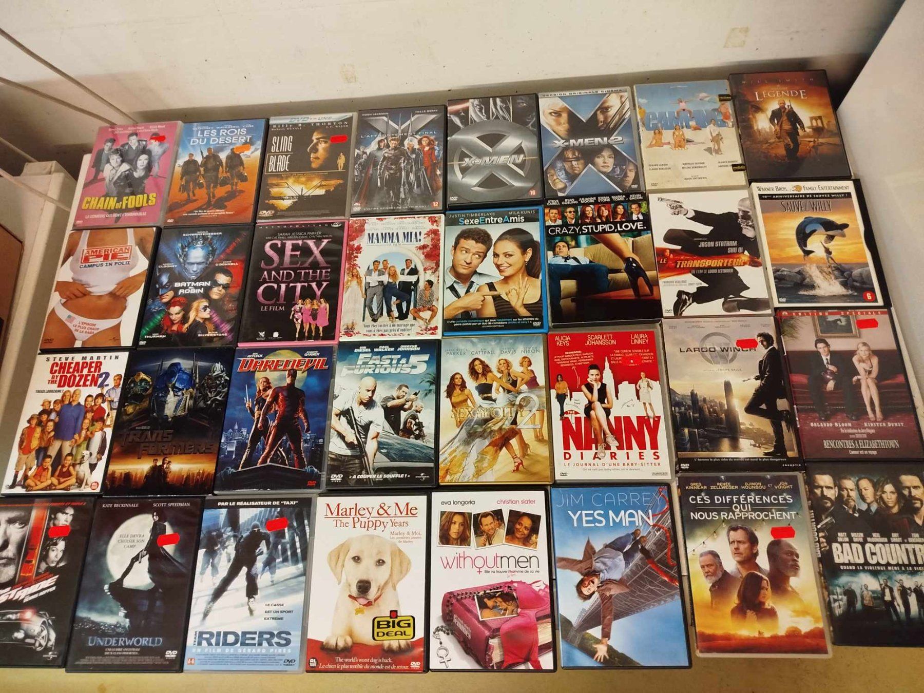 Tous les DVDs: 92 DVD - 1 carton – D'occasion à La Chaux-de-Fonds par Emmaus2300CDF 1