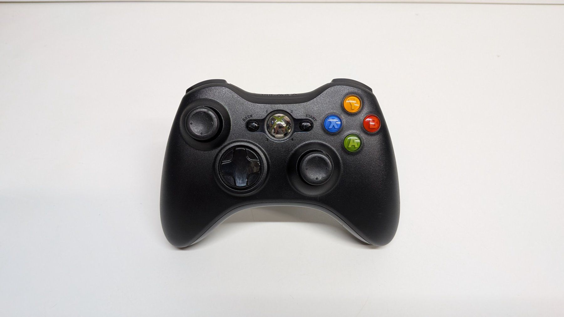 Microsoft Consoles: Microsoft Xbox 360 S inkl. 2 Controller – D'occasion à Menziken par mame18 1