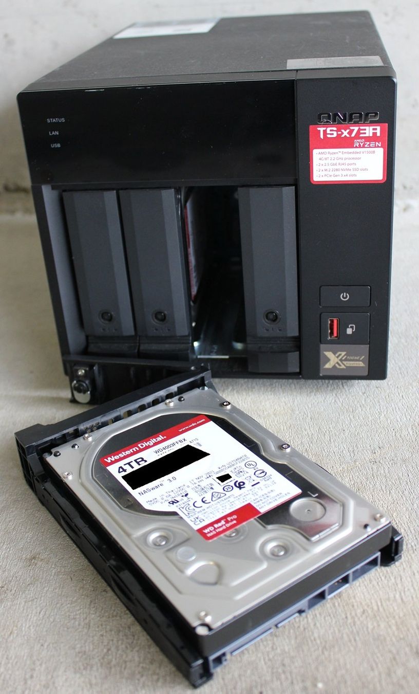 Qnap Serveurs: QNAP TS-473A 16TB – D'occasion à Uznach par Conker89 2