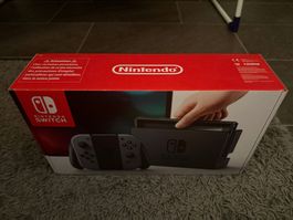 Nintendo Switch mit Zubehör und Spiel