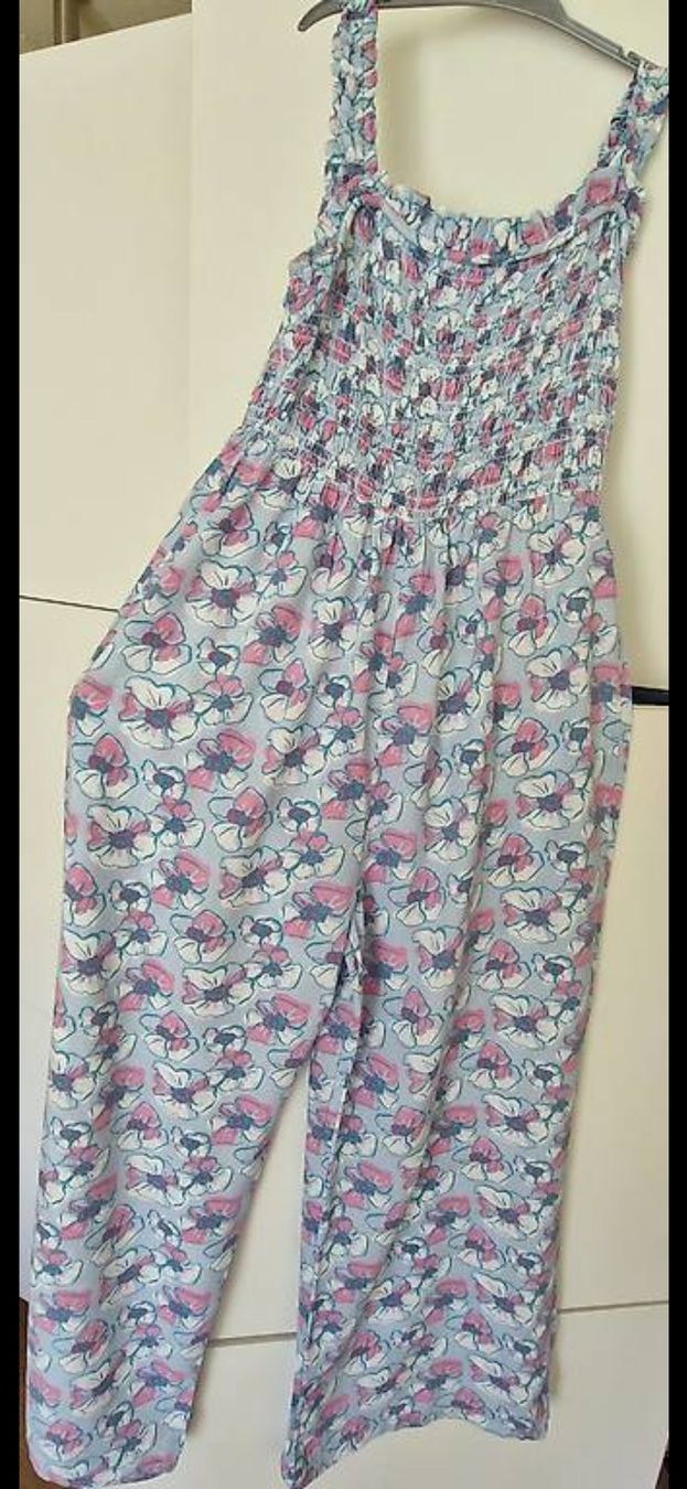 Tute: Mädschen Jumpsuit Blumenmuster Grösse 146/152 – Usato da Appenzell venduto da Top_Top 1
