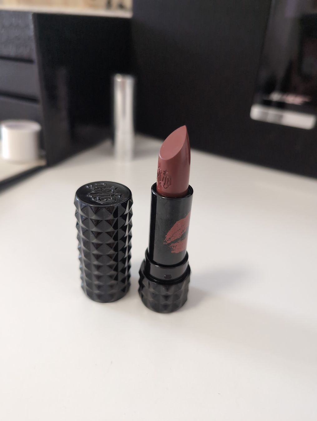 Make-up: Rossetto nuovo Kat von D – Nuovo (secondo la descrizione) da S. Pietro venduto da van_2826
