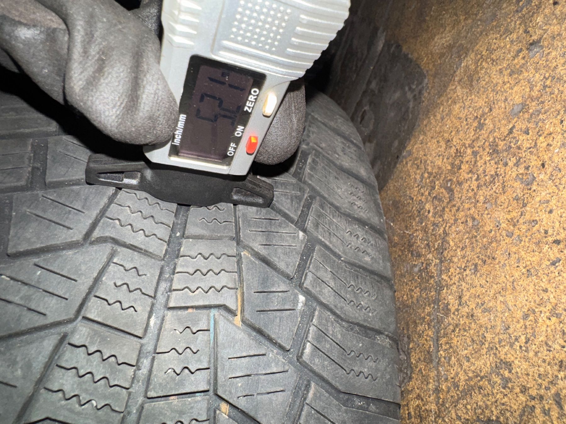 Pneus & Kompletträder: 205/55R16 – Gebraucht aus Widen von Dinero02 4