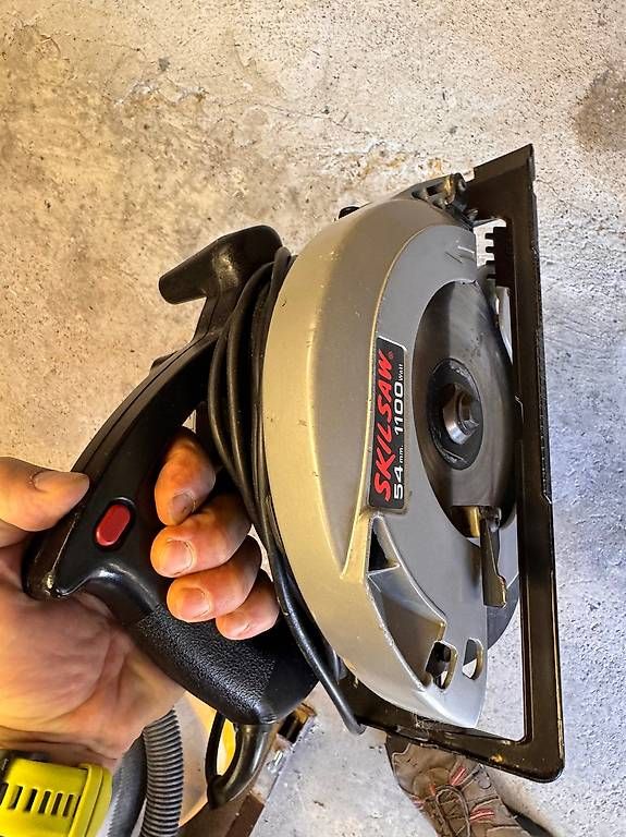 Seghe: Scie circulaire Skilsaw 1100W – Usato da Correvon venduto da EstebanEnero 2