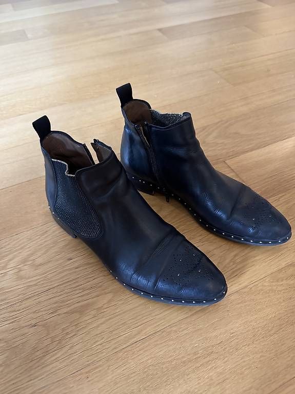 Scarpe da donna: Pertini, Leder Stiefelette, schwarz, Gr. 38.5  – Usato da Zürich venduto da Supersampler