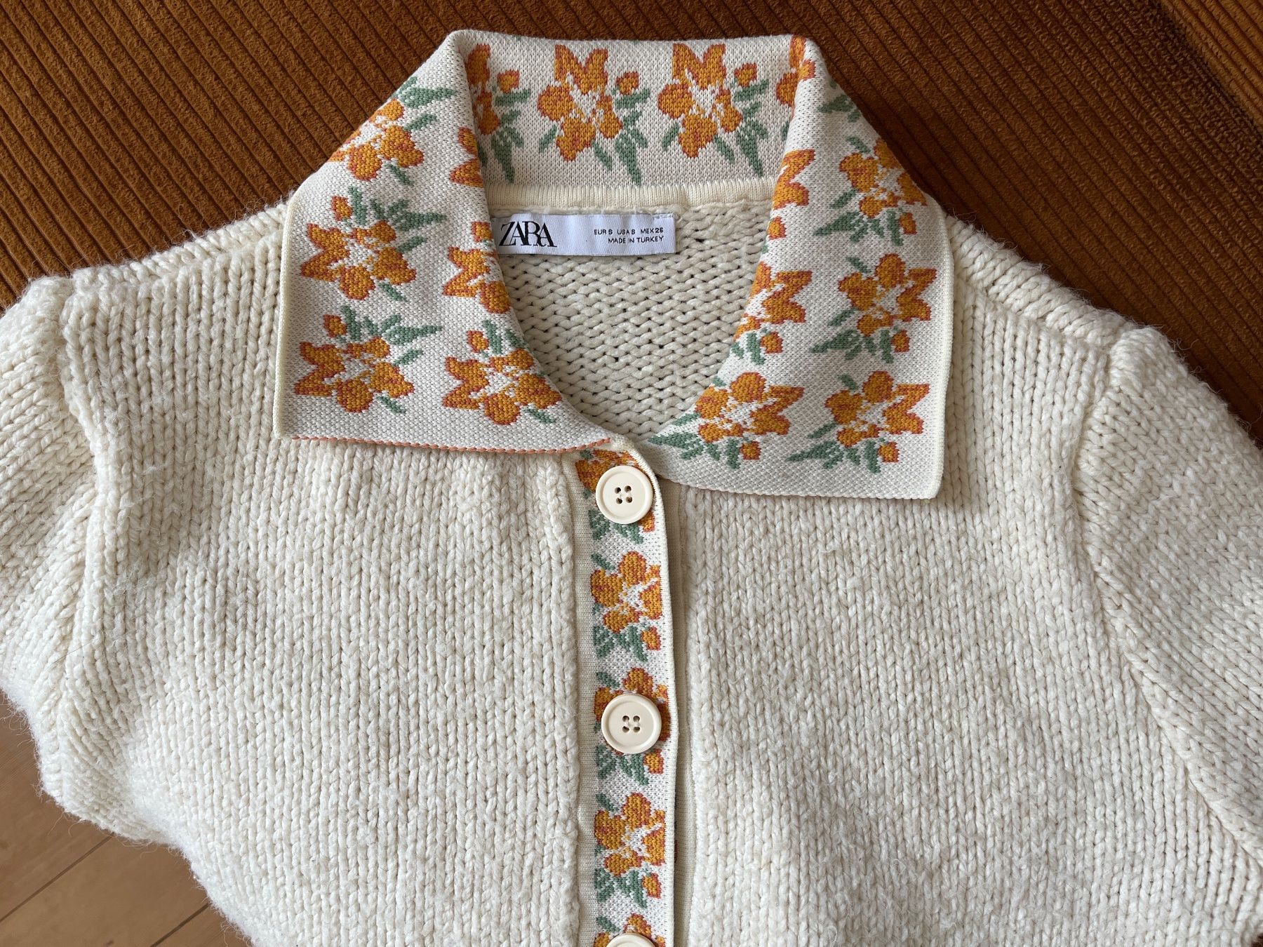 Zara Giacche: Strickjacke mit Blumenkragen 🧡 – Usato da Wallisellen venduto da Miu_