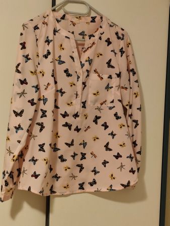 Bluse mit Schmetterlingen, Grösse 38