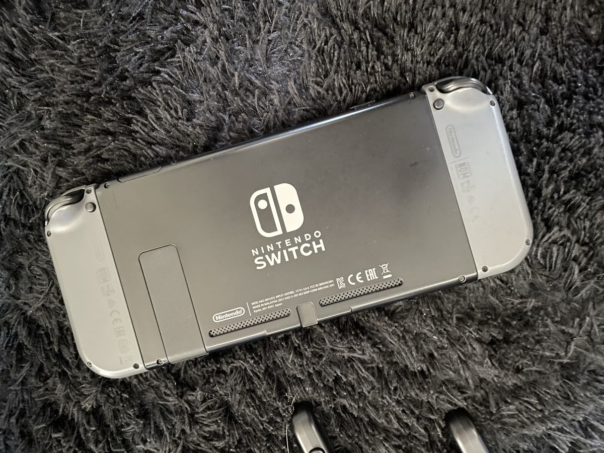 Nintendo Konsolen: Nintendo Switch 1 versione 2.0 – Gebraucht aus Bioggio von lur_66sm 1