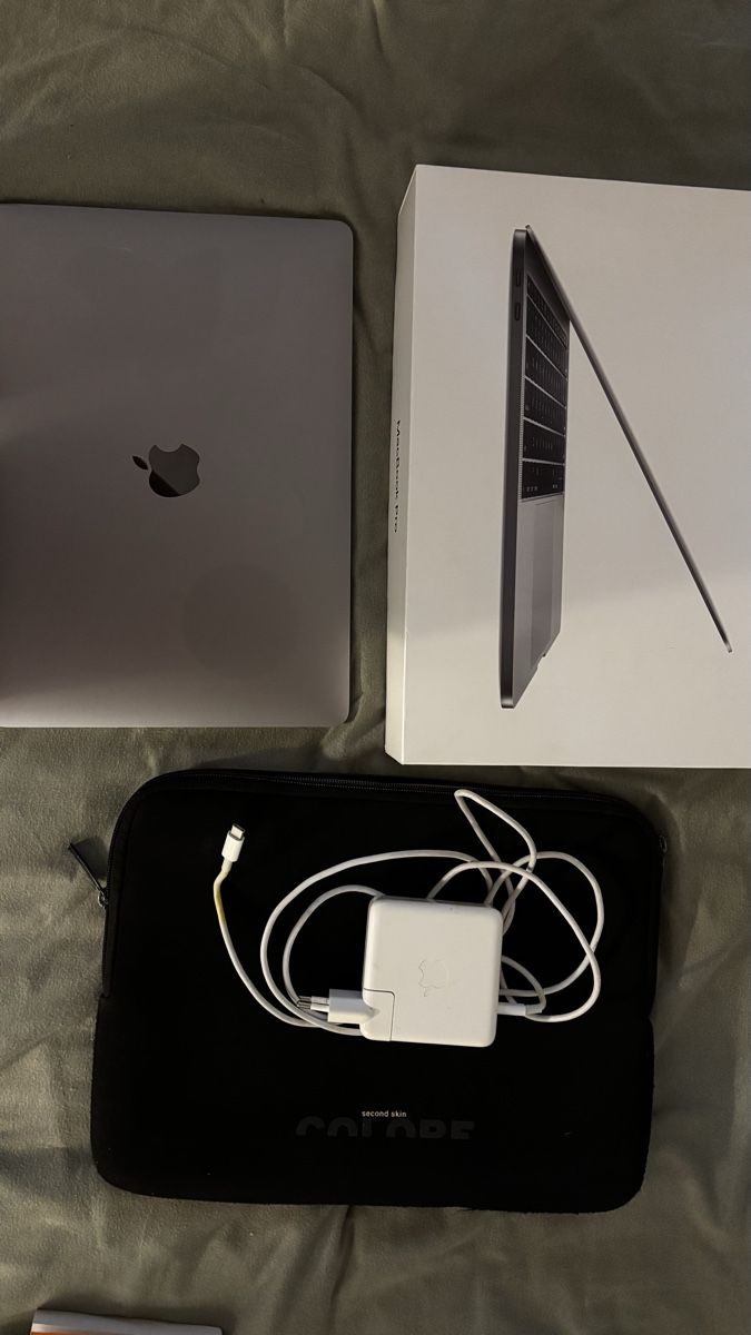 Apple Notebook: MacBook Pro 13’’ 2017 – Usato da Delémont venduto da lelep