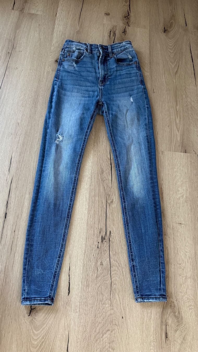 Stradivarius Jeans: Stradivarius Jeans grösse 32 – Gebraucht aus Neuenkirch von viv_wj7w 2