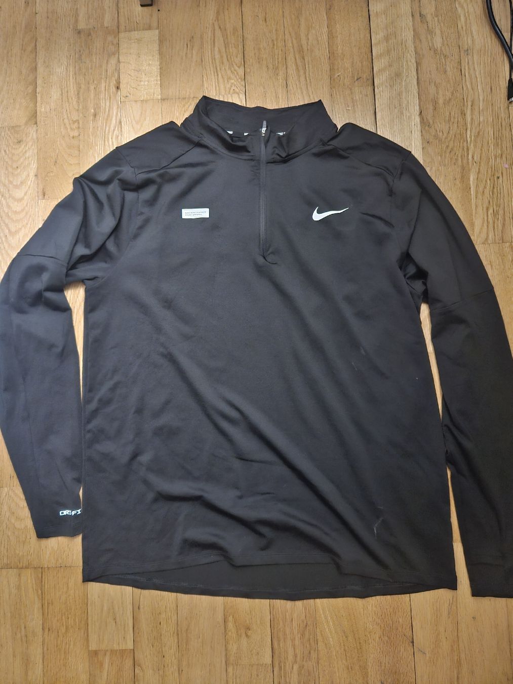 Nike T-shirt: Nike Run Shirt Gr.M – Usato da Emmenbrücke venduto da TopGato