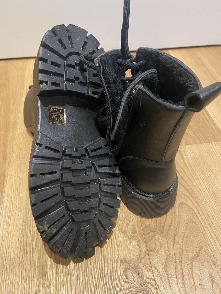 Chaussures hommes: Schwarze Winter Boots, Grösse 38 – Neuf (Voir description) à Dielsdorf par lor_j5qt 1