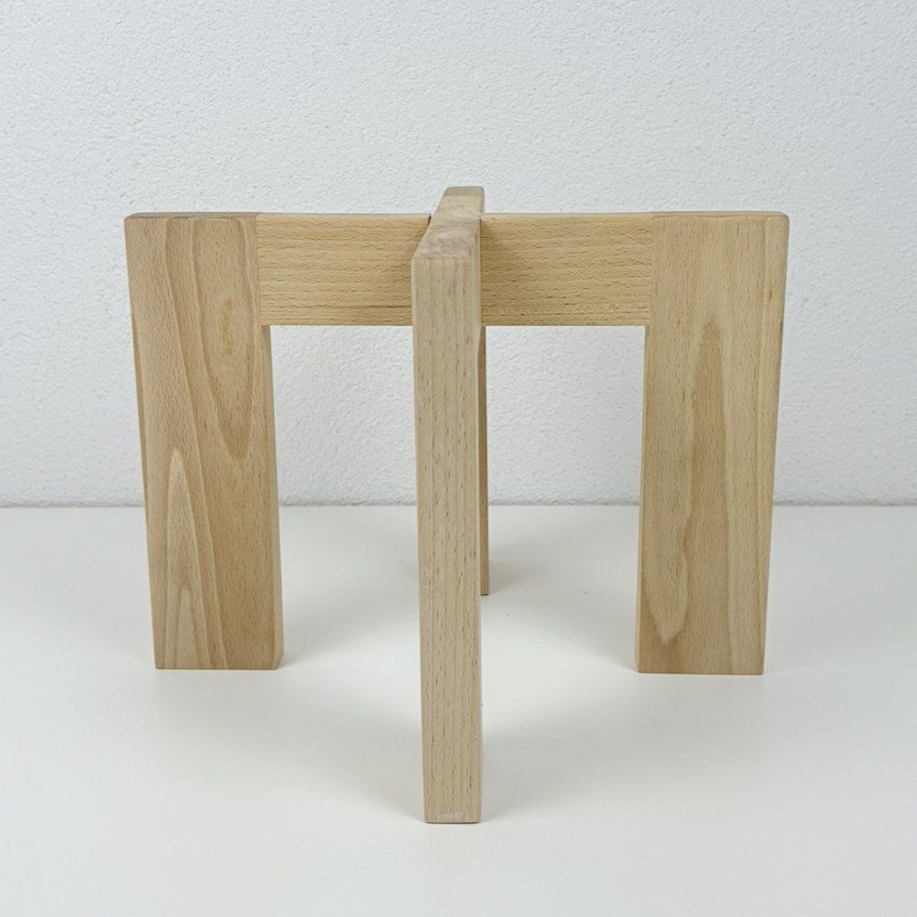Sgabelli: Handgefertigtes Pflanzentischli Hocker aus Buche – Nuovo (secondo la descrizione) da Zwillikon venduto da EichenlaubWoodwork 5