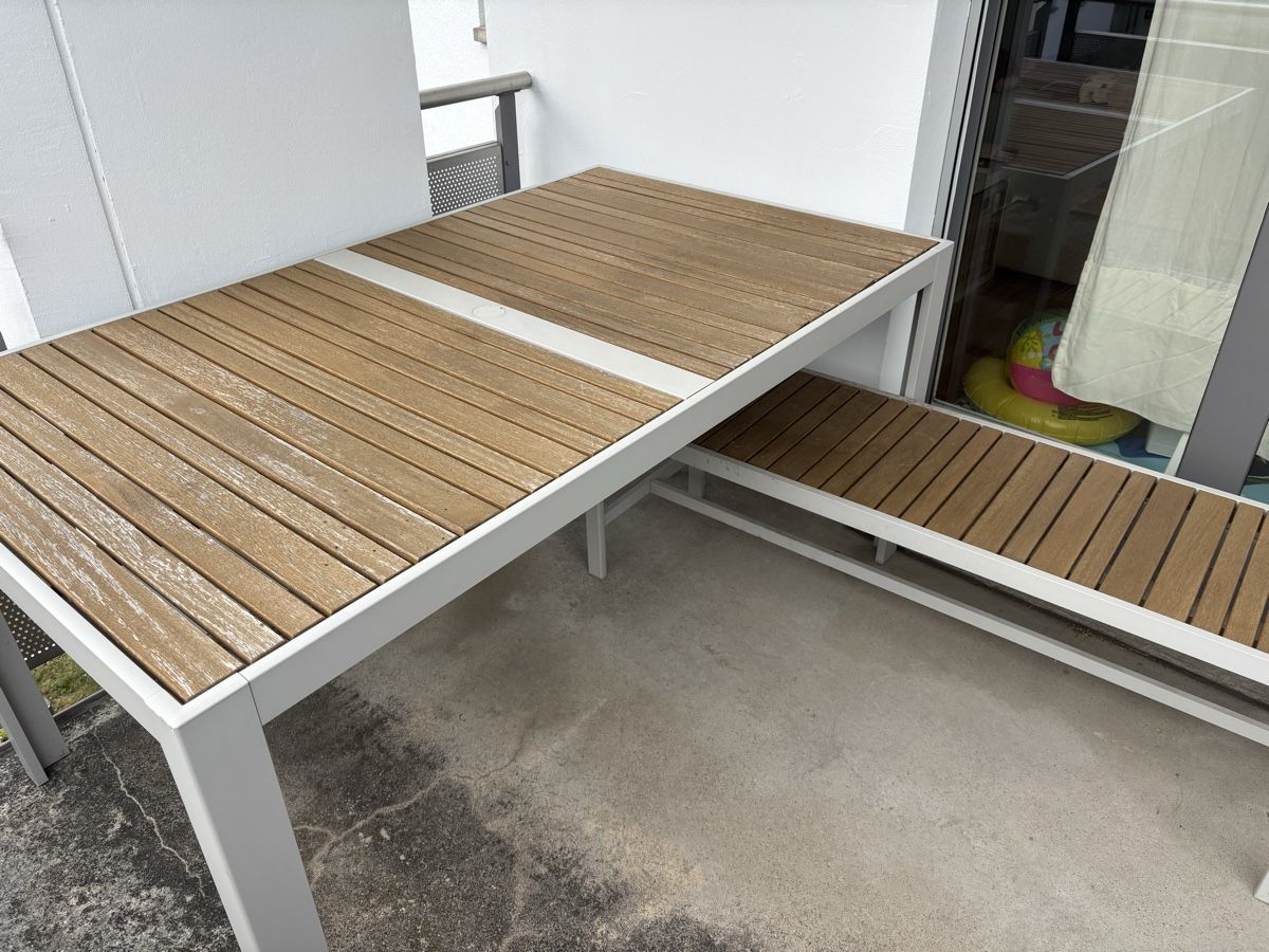 Ikea Tables: Gartentisch mit Sitzbank – D'occasion à Liestal par SNuss 1
