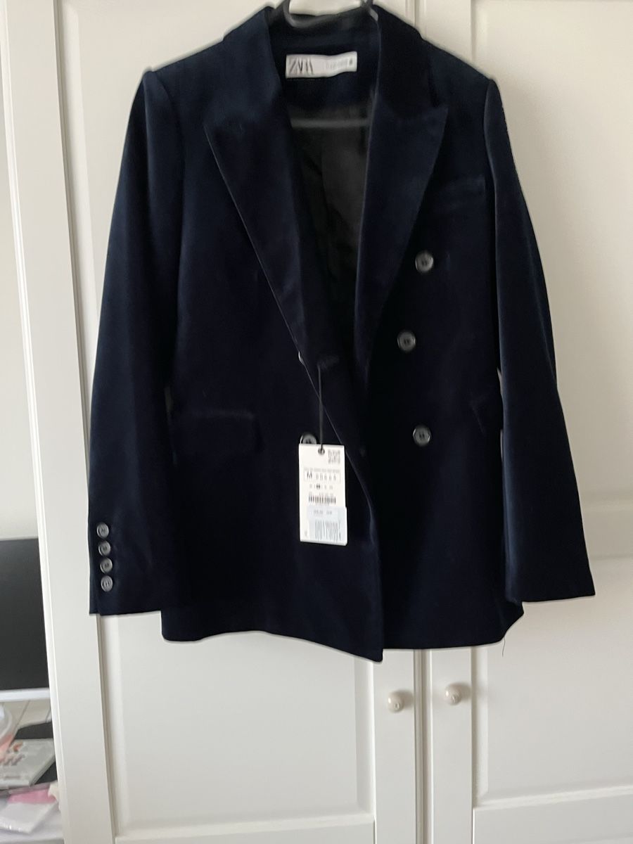 Zara Vestes: Eleganter Samtblazer – Neuf avec emballage d'origine à Allschwil par eyl_bb8q 4