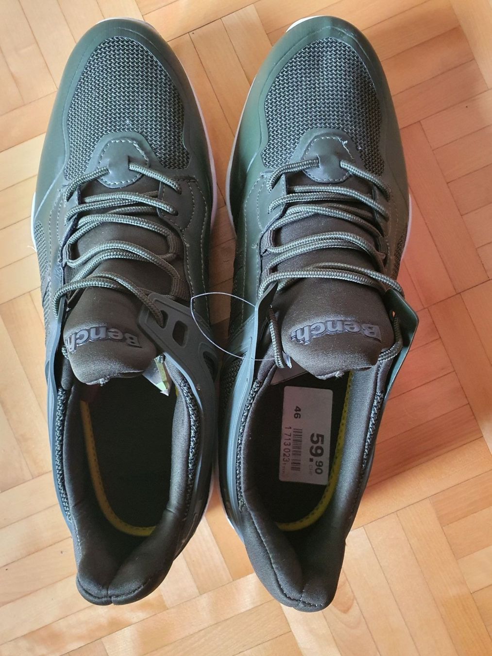 Bench Scarpe da uomo: Neue Turnschuhe von Bench 46 – Nuovo e nell'imballaggio originale da Schaffhausen venduto da Jaggi 3