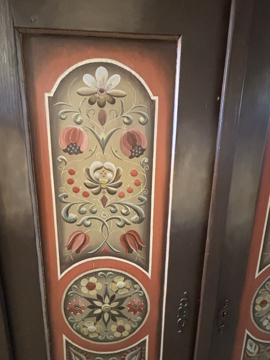 Armadi: Antiker Schrank – Usato da Hilfikon venduto da Elodie1990 3