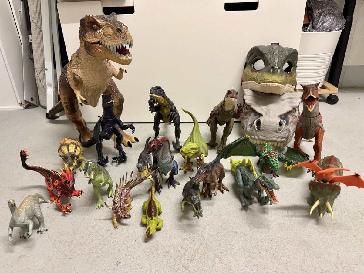 Spielzeuge: Dinosauriersammlung – Gebraucht aus Niederwangen BE von KBL85 1