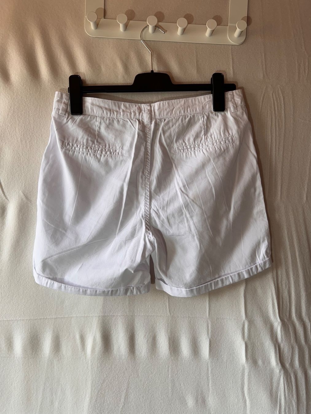 Pantaloni: Kurze weisse Hose Gr. S – Usato da Grosswangen venduto da SALE_SALE_SALE 1