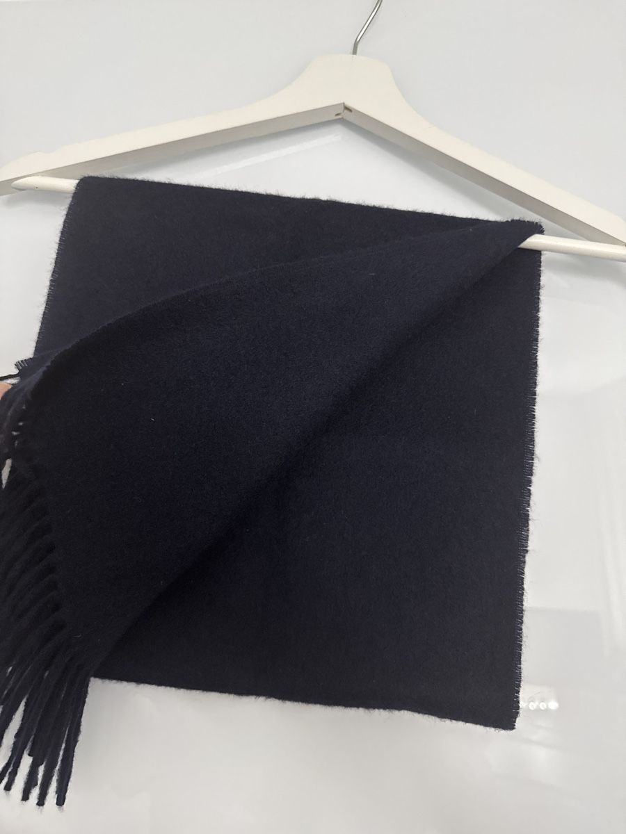 Foulard & Sciarpe: 100% Kaschmirschal in dunkelblau – Usato da Grenchen venduto da servet.t 1
