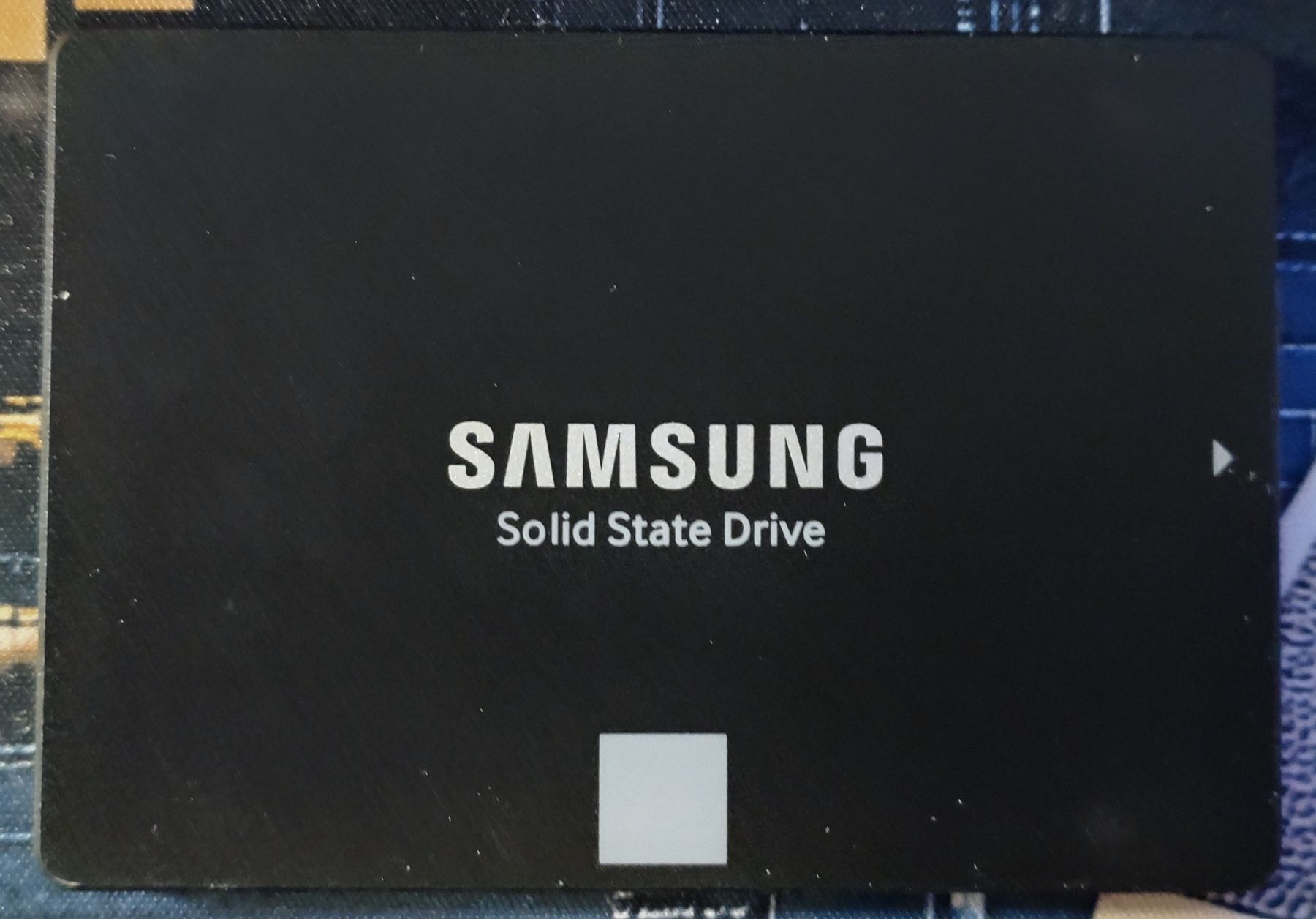 Samsung Dischi rigidi: Samsung 860 EVO SSD | 1TB | Super Fast | Solid State Drive – Usato da Ennetmoos venduto da Faders 1