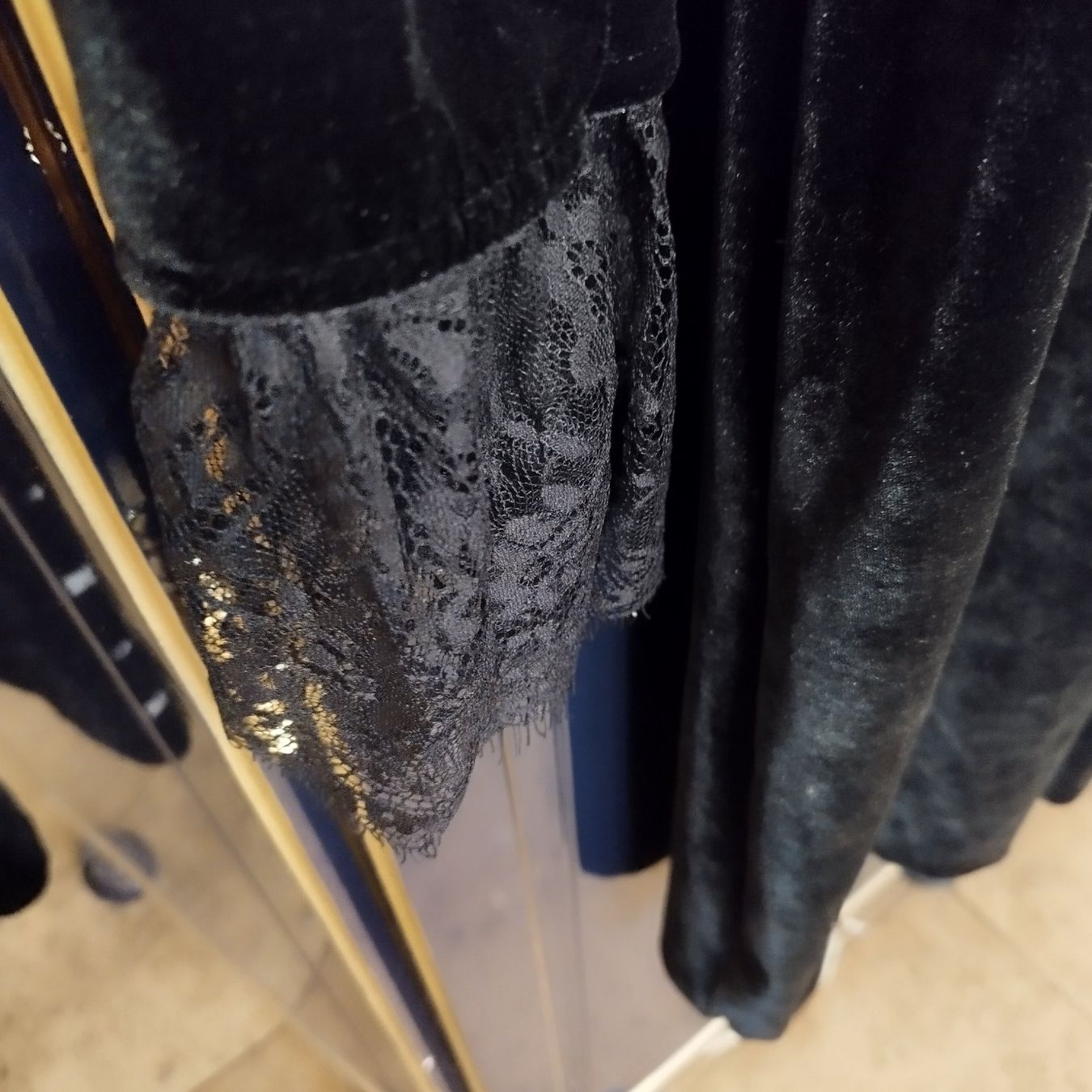 Vestiti: VElUR kleid damen NEW 42 eu – Nuovo (secondo la descrizione) da Basel venduto da pro_79rs 2
