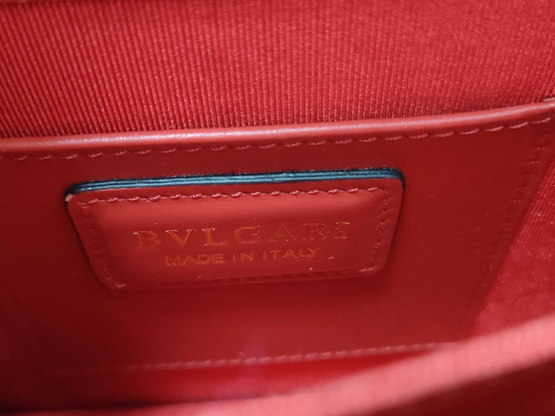 Bulgari Borse da donna: Wunderschöne Bulgari Serpenti Forever Top-Handle Bag in Rot – Usato da St. Gallen venduto da Love_Luxury 8