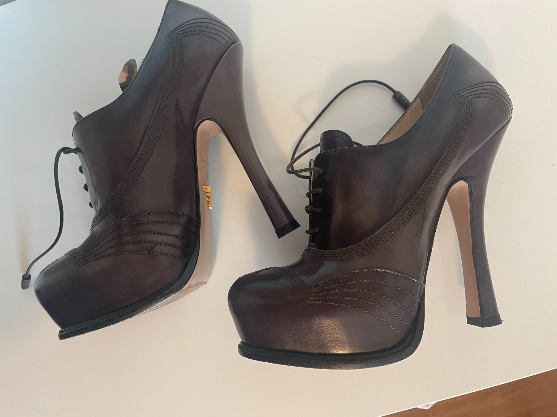Prada Damenschuhe: Prada Lace-up Heels 2012 collection – Gebraucht aus Zürich von nao_6f5t 7