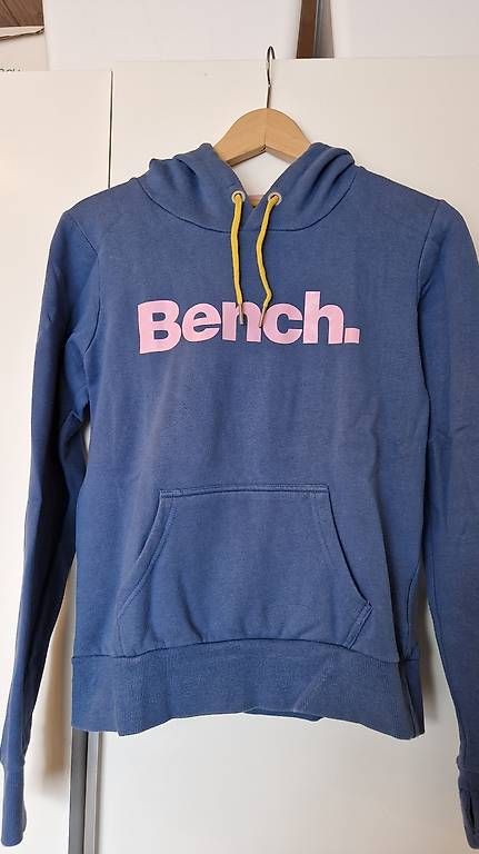 Pulls & Sweat-shirts: BENCH. Kapuzenpulli Gr.M – D'occasion à Seewen SO par Perle8