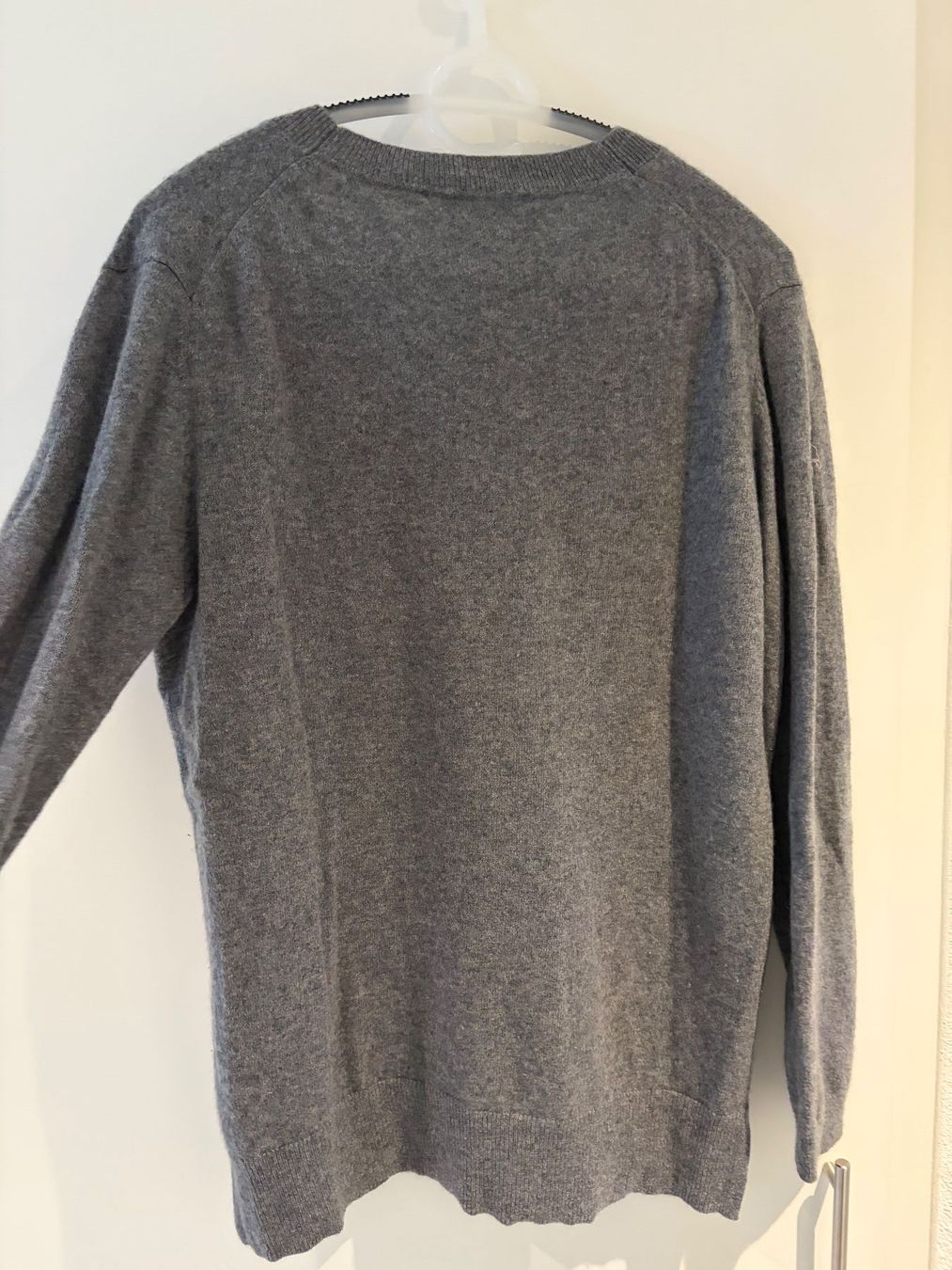 Massimo Dutti Pullover & Sweatshirts: Massimo Dutti Kaschmir Pullover grau – Gebraucht aus Dielsdorf von Anthony111 2