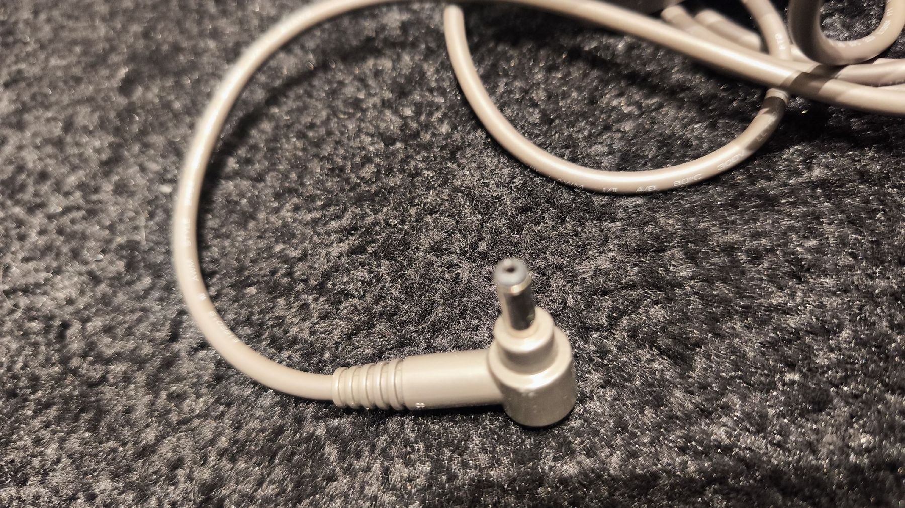 Dyson Caricabatterie: Dyson Ladegerät 217160 – Usato da Chur venduto da MrConverse 2